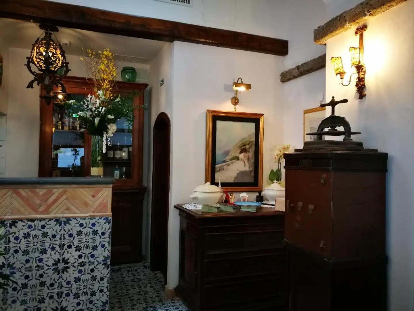 Badia di Santa Maria de'Olearia Lobby