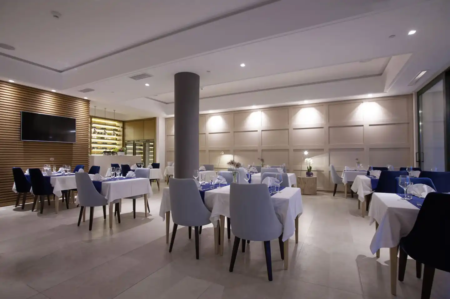 Riva Restaurant