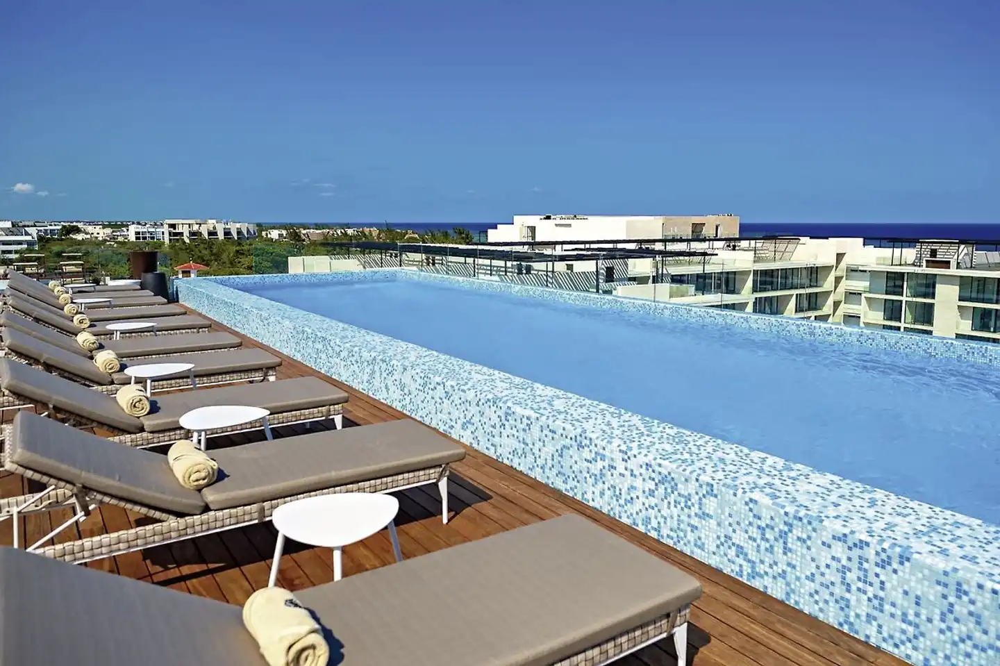 The Reef 28 Pool