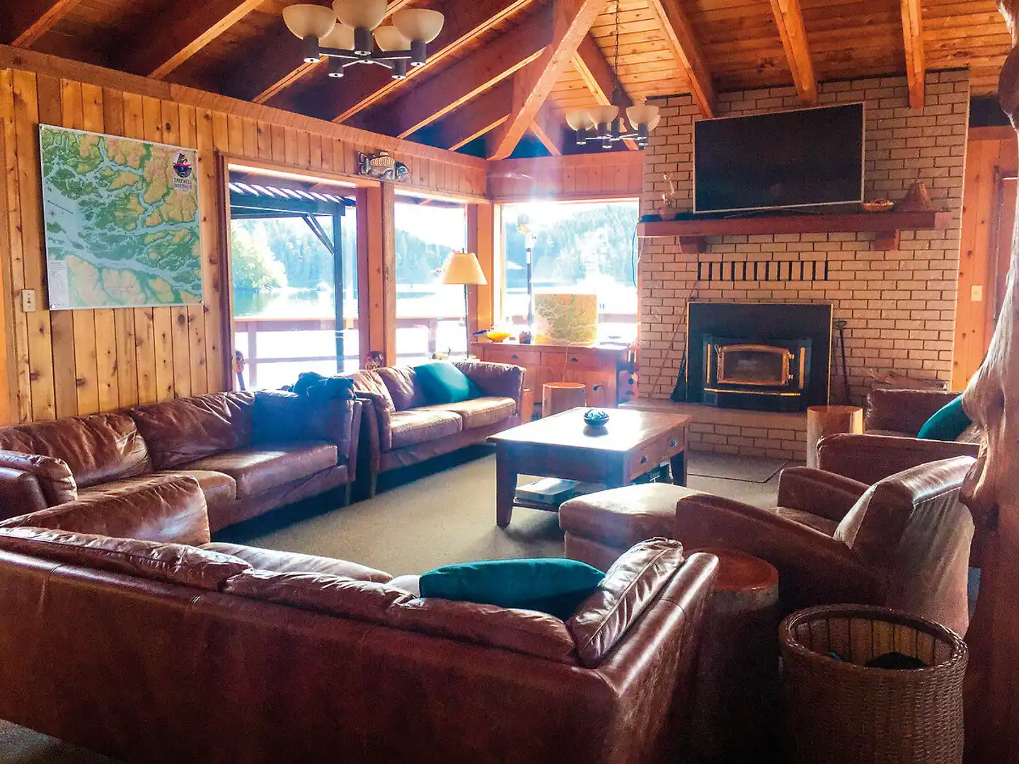 Farewell Harbour Lodge Lobby