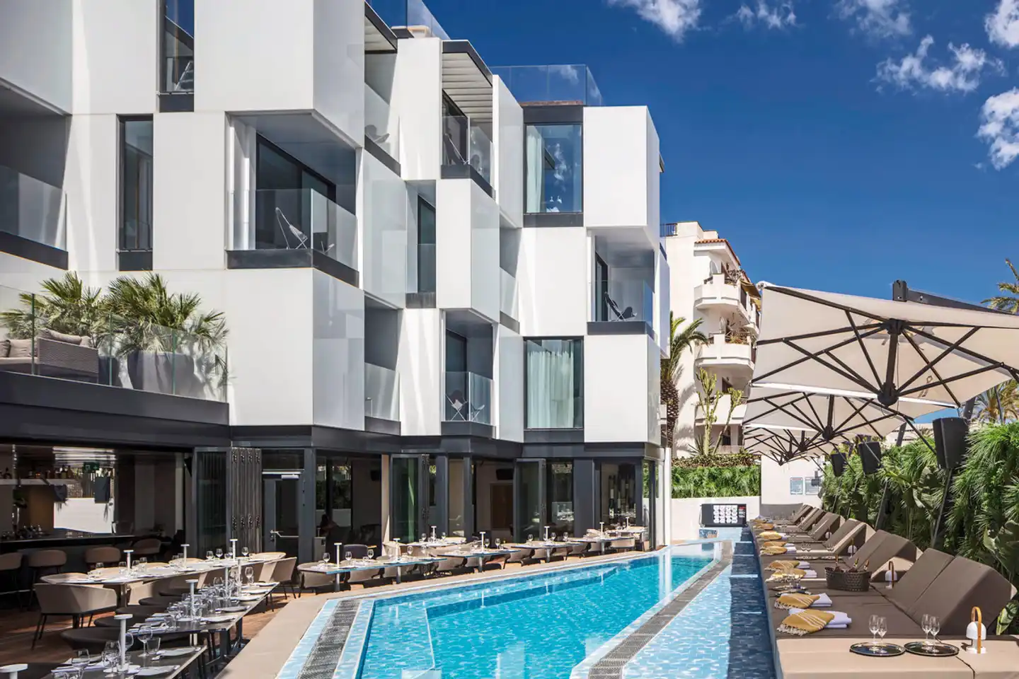 Sir Joan Hotel Pool