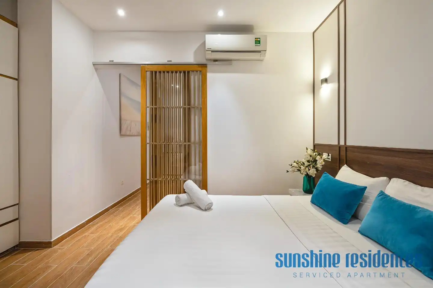 The Art - Sunshine Apartment Wellness