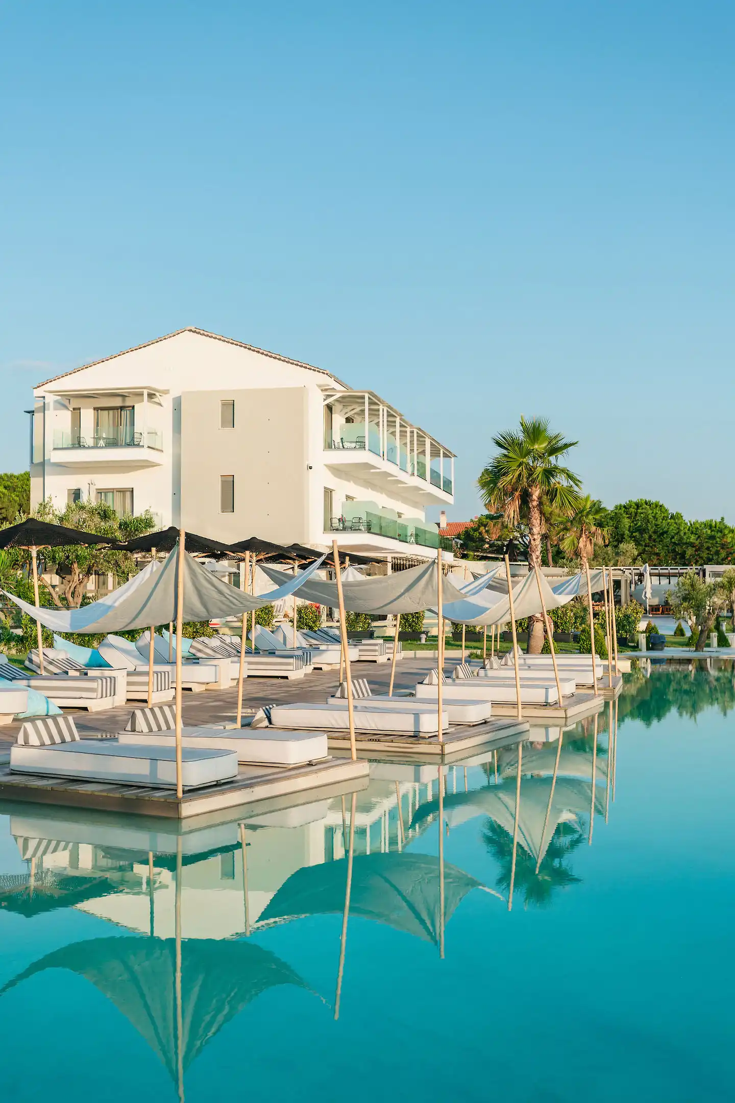 Blue Carpet Luxury Suites Pool
