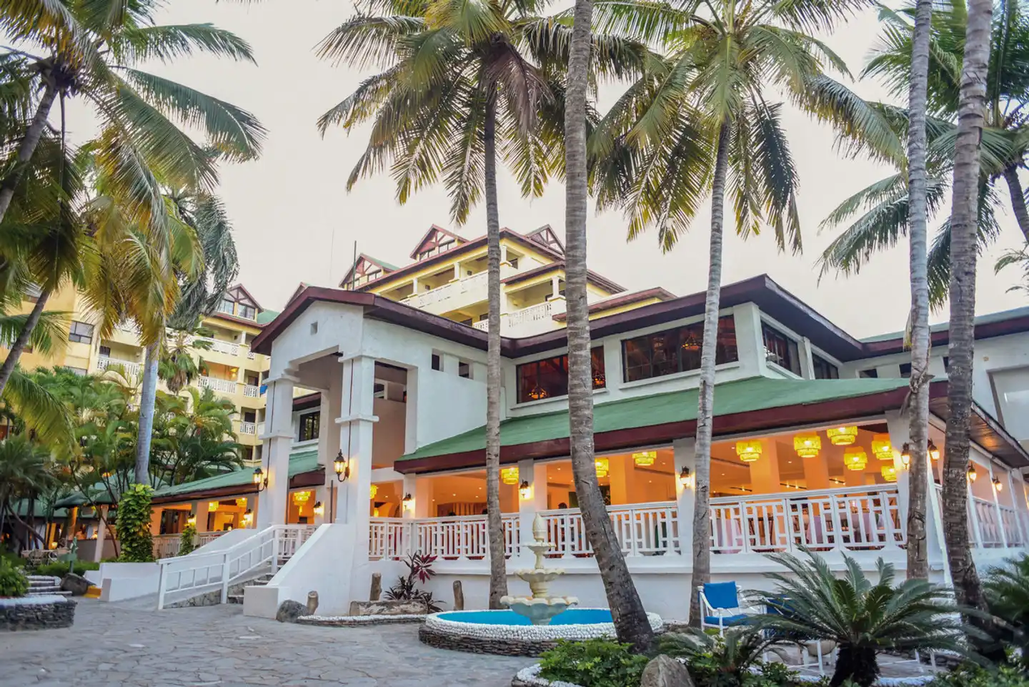 Coral Costa Caribe Beach Resort Aussenansicht
