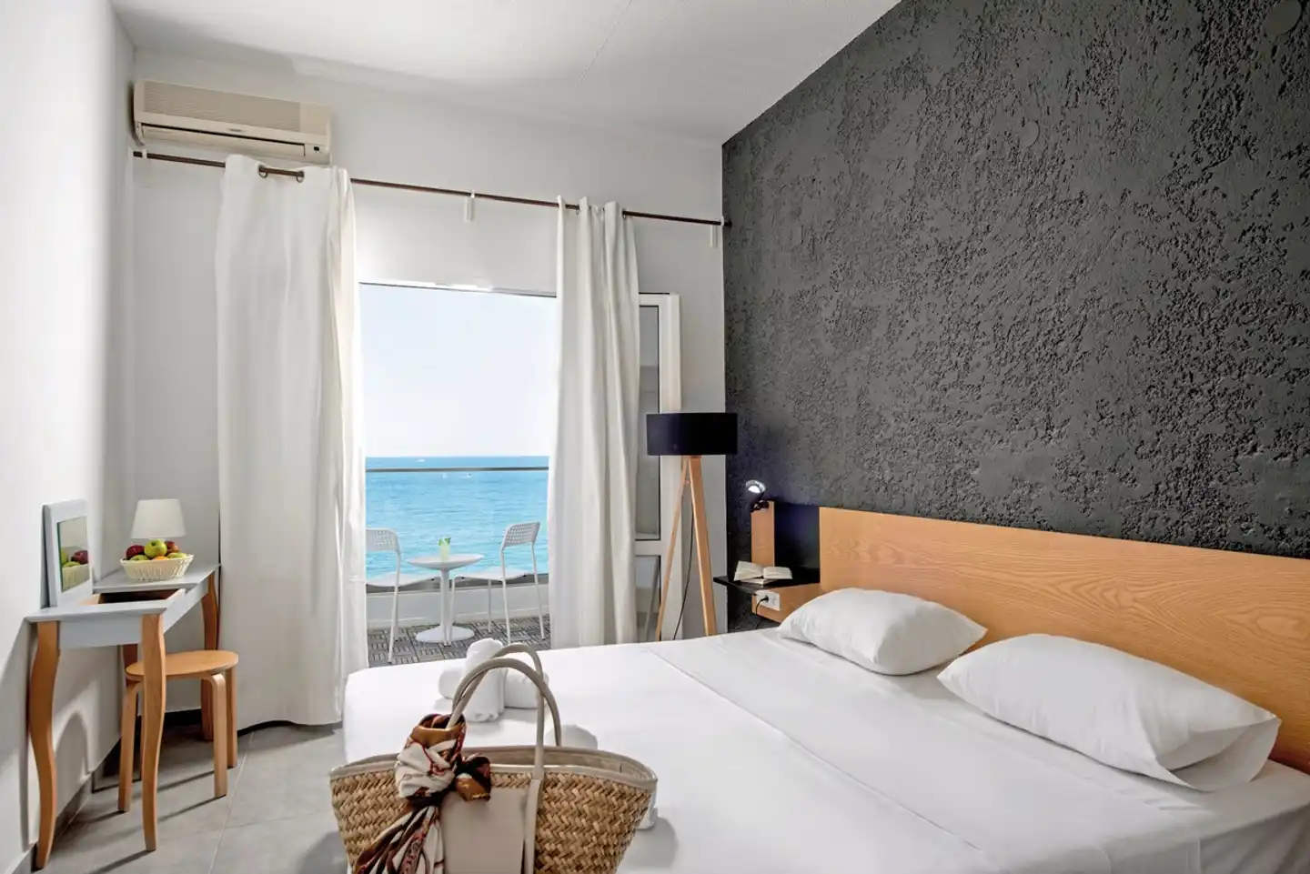 Azure Mare Hotel Wohnbeispiel