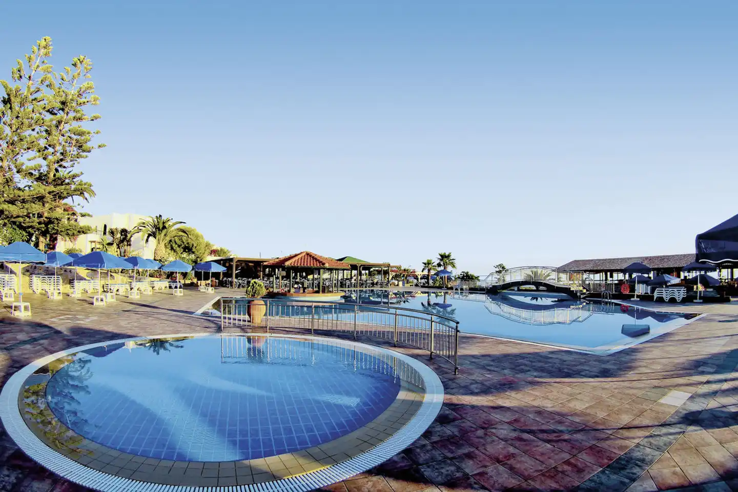 Nana Golden Beach Pool