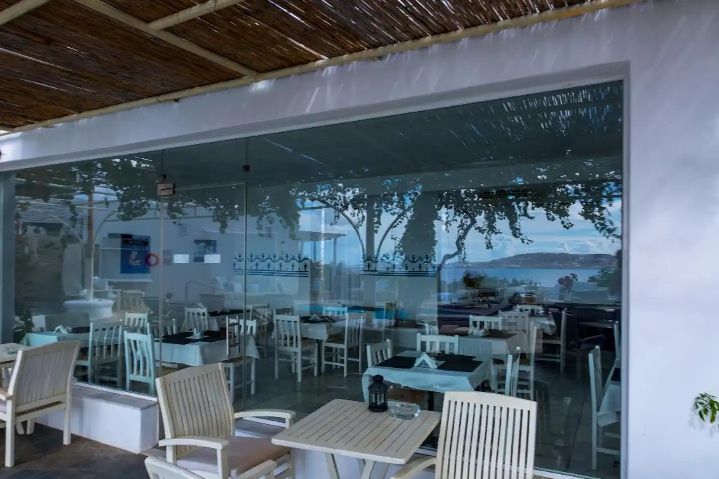 Rhenia Hotel Terrasse