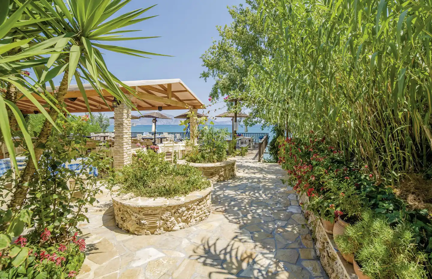 Porto Koukla Beach Garten