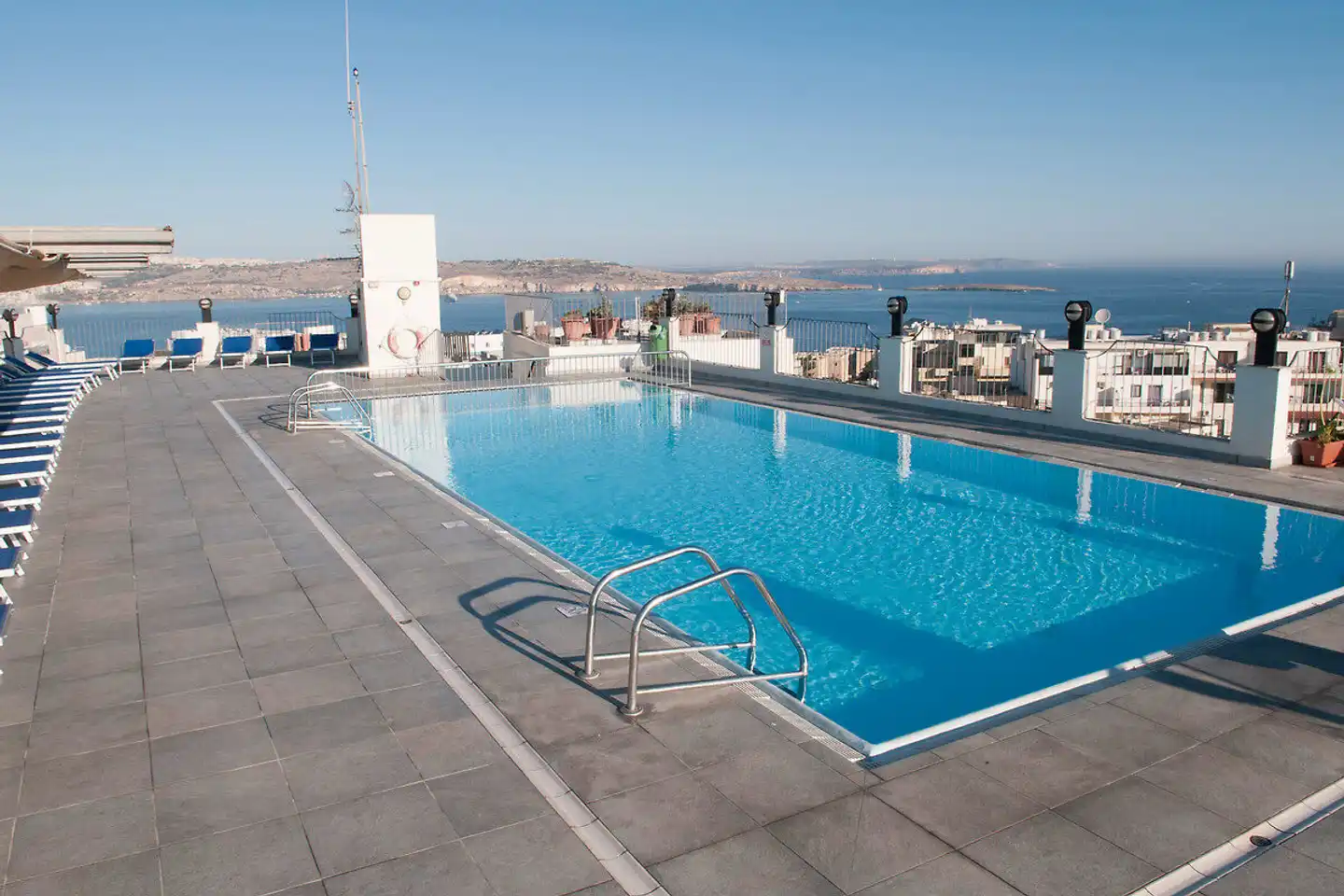 Santana Pool