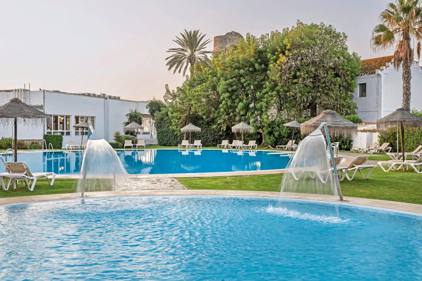 Sol Marbella Estepona · Atalaya Park Pool
