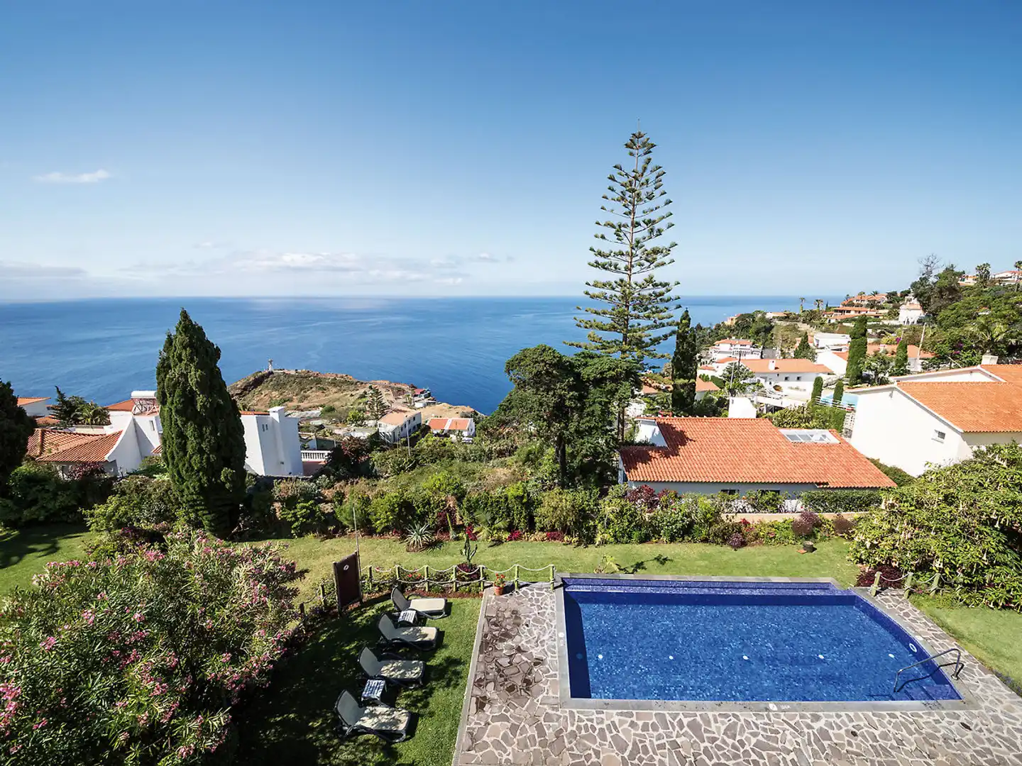 Dom Pedro Garajau Pool