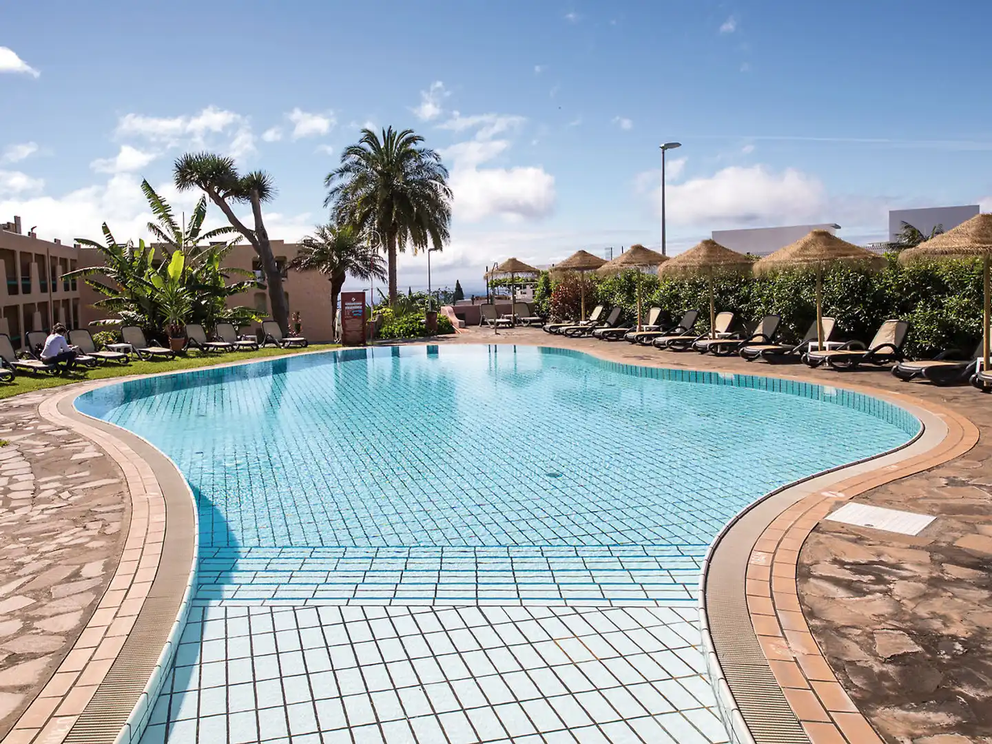 Dom Pedro Garajau Pool
