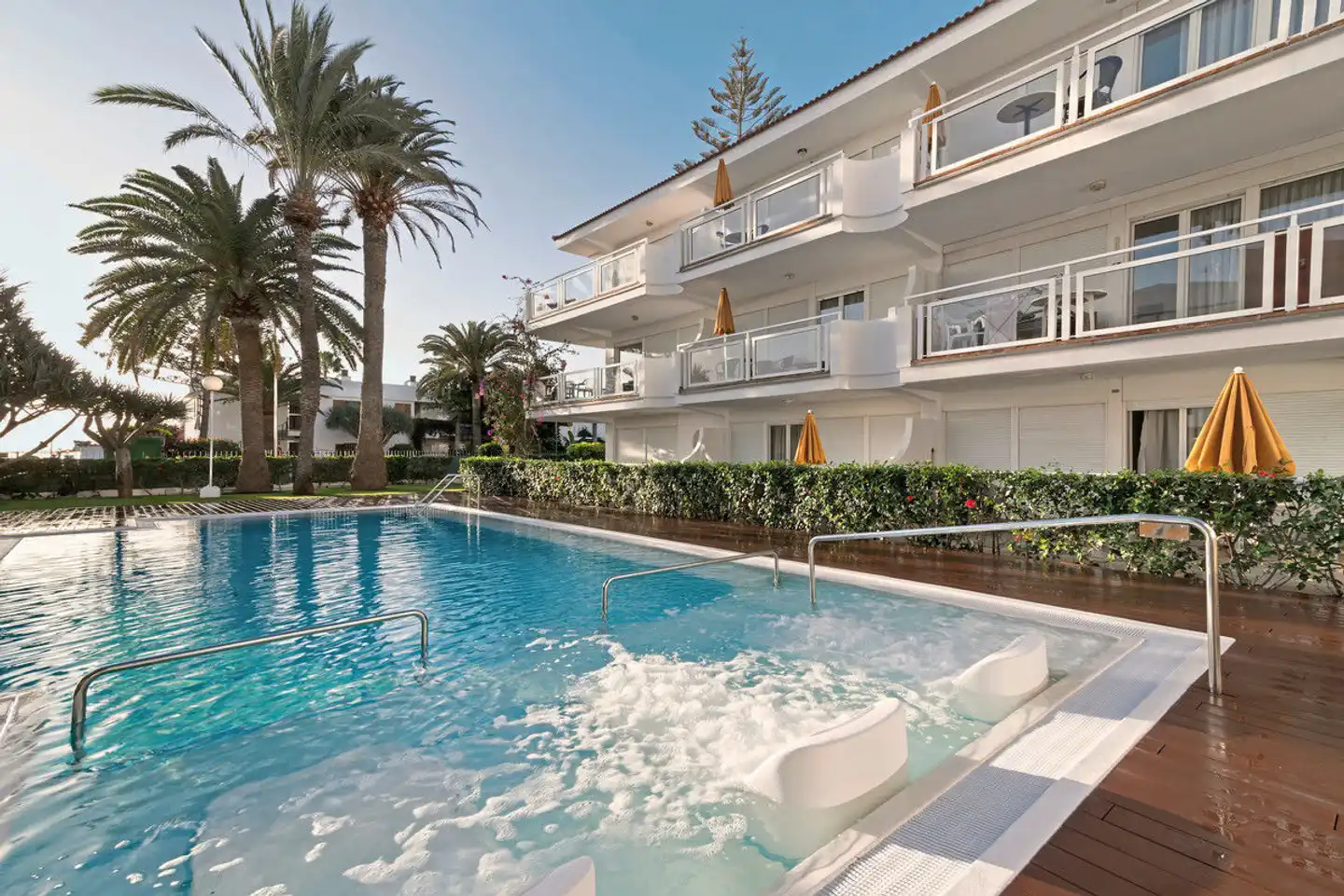 Montemayor Pool