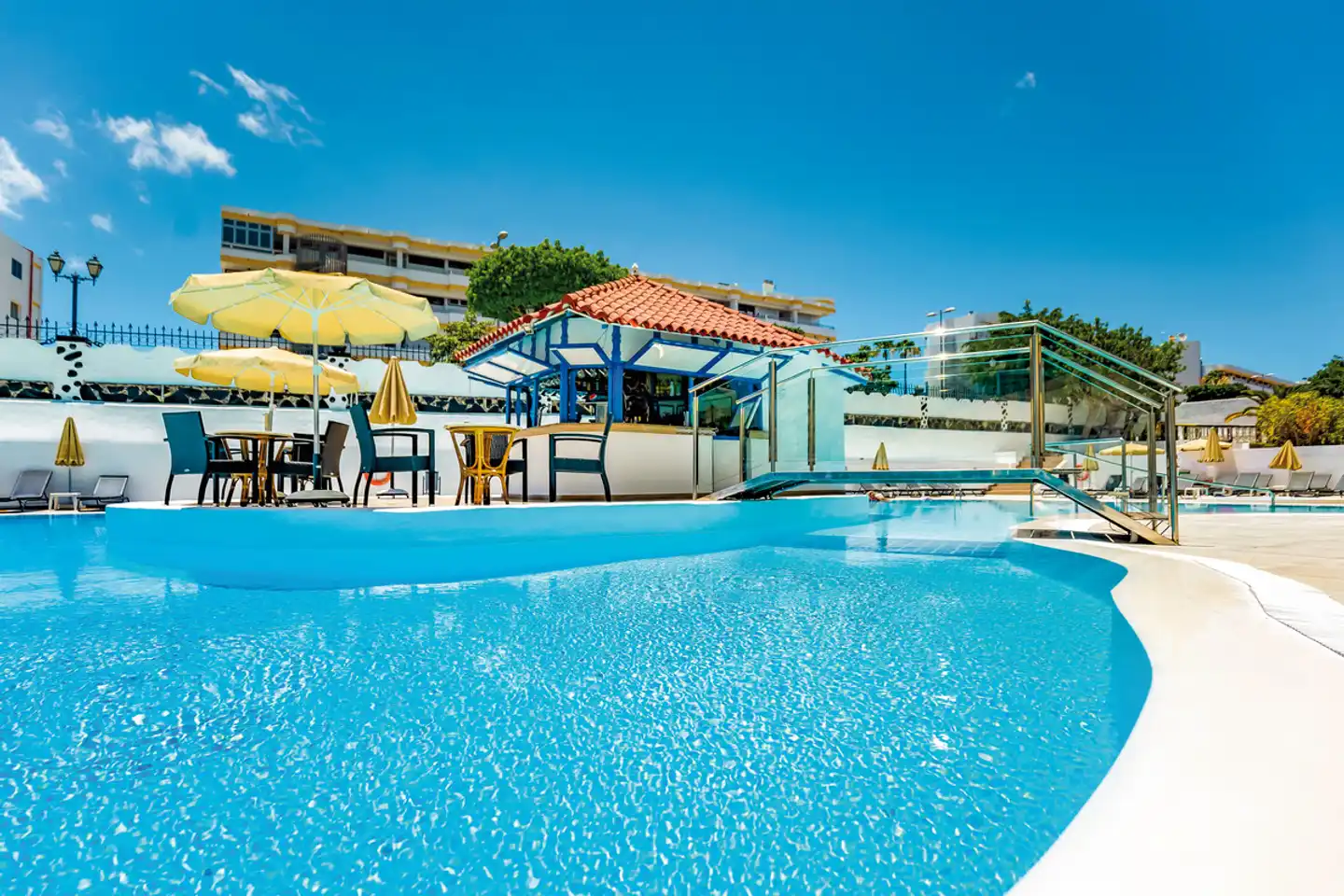 Rey Carlos Pool