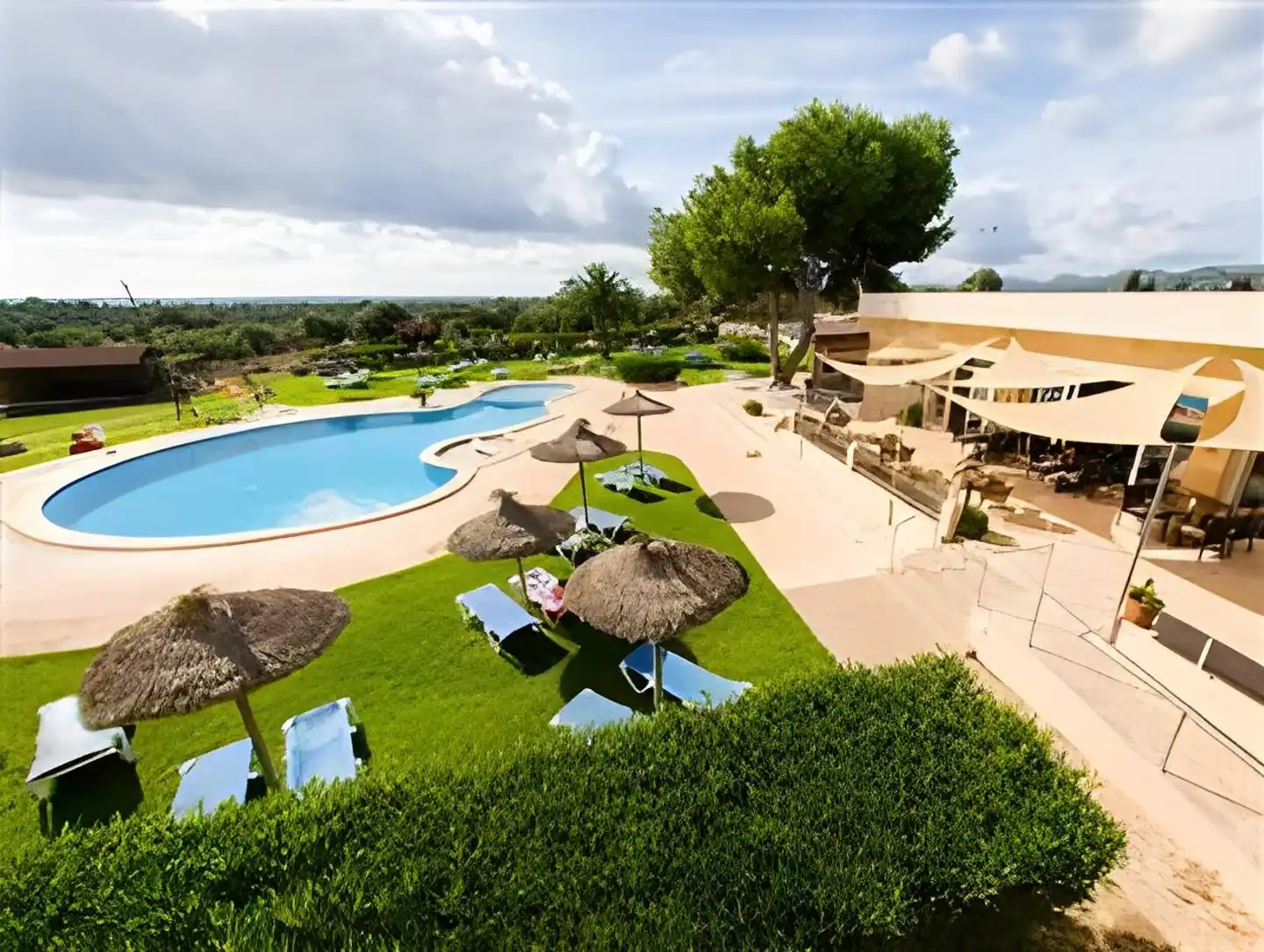 Sol Romantica Pool