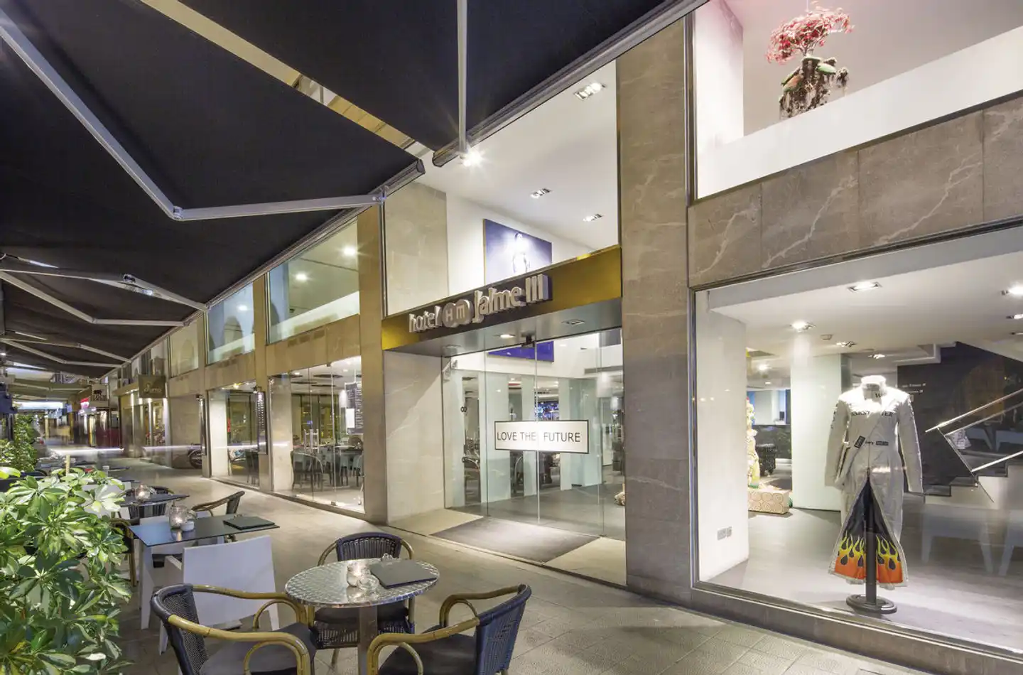 HM Jaime III Lobby