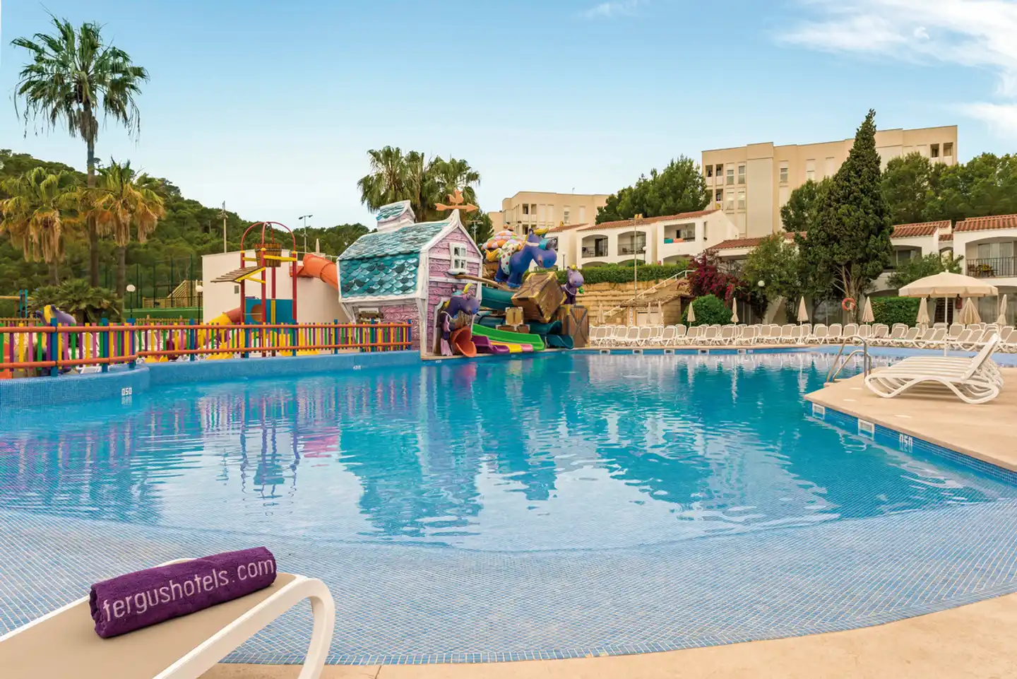 FERGUS Club Europa Pool