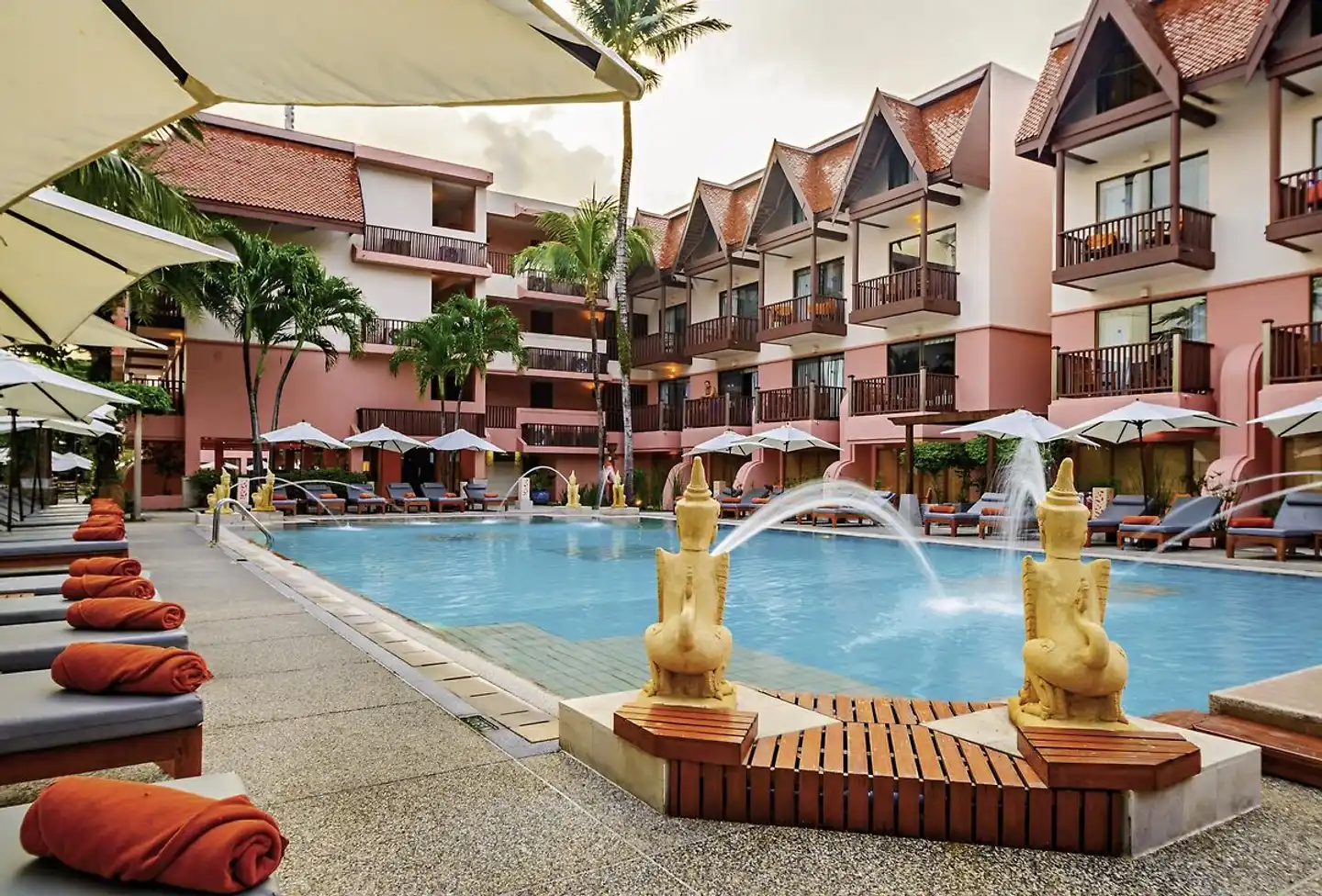 Seaview Patong Hotel Pool