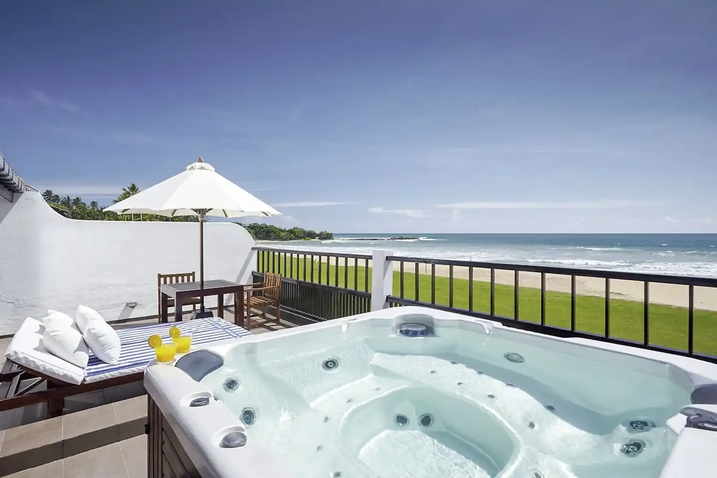 EKHO Surf Wellness