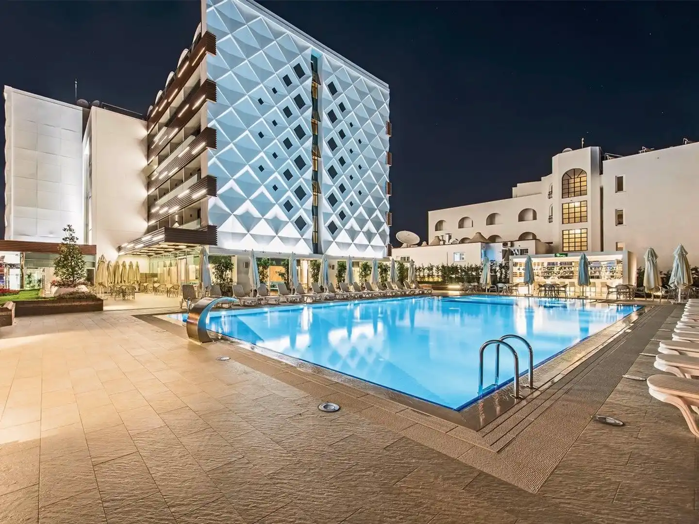 Elite World Marmaris Aussenansicht
