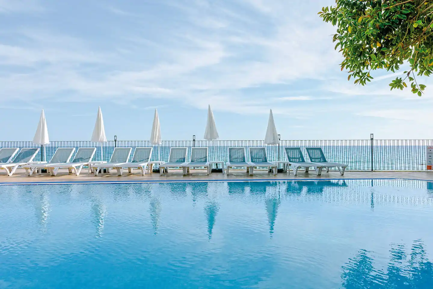 Floria Beach Hotel Pool