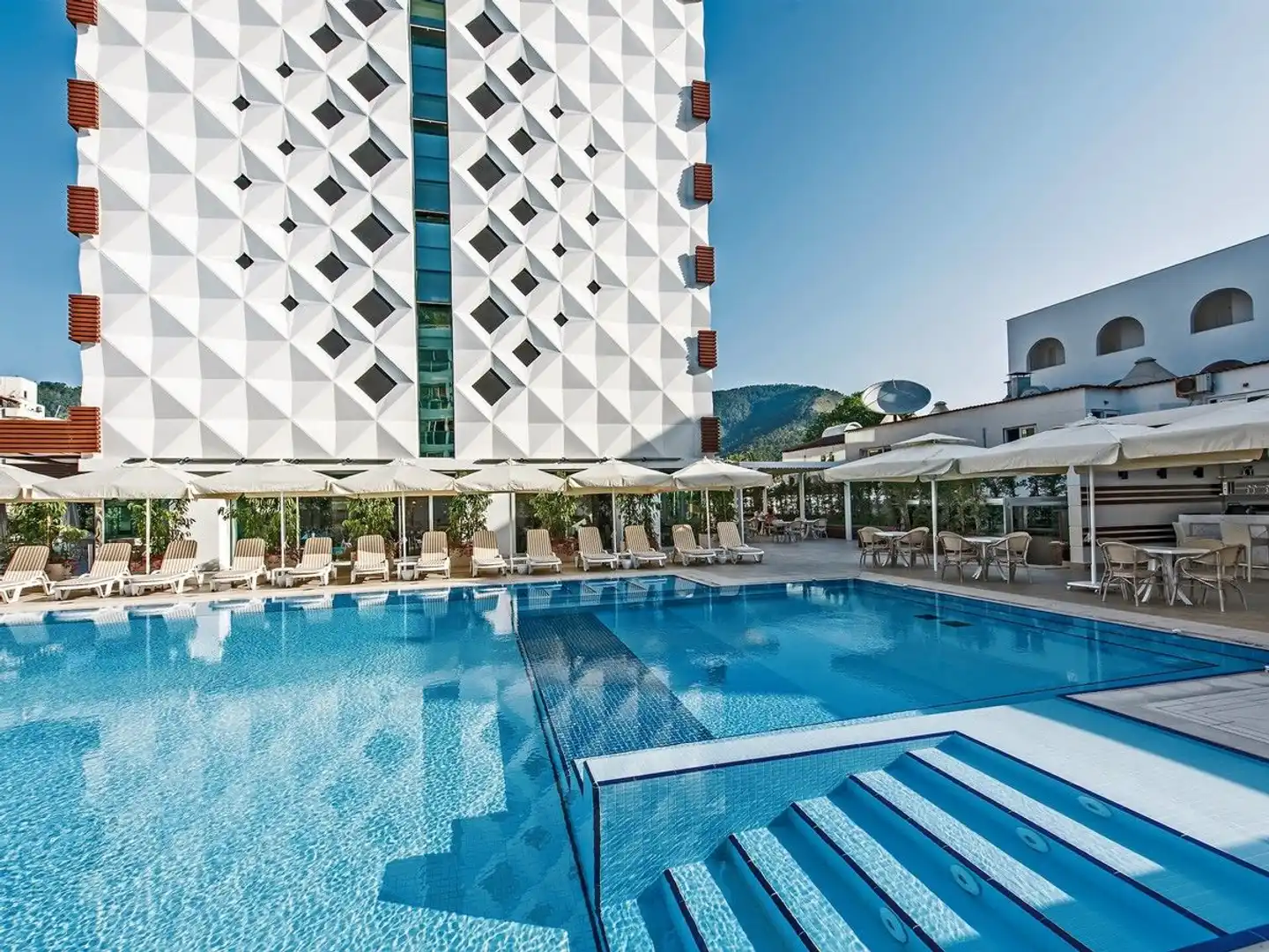 Elite World Marmaris Pool