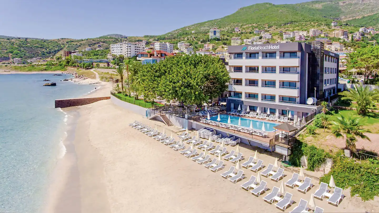 Floria Beach Hotel Aussenansicht