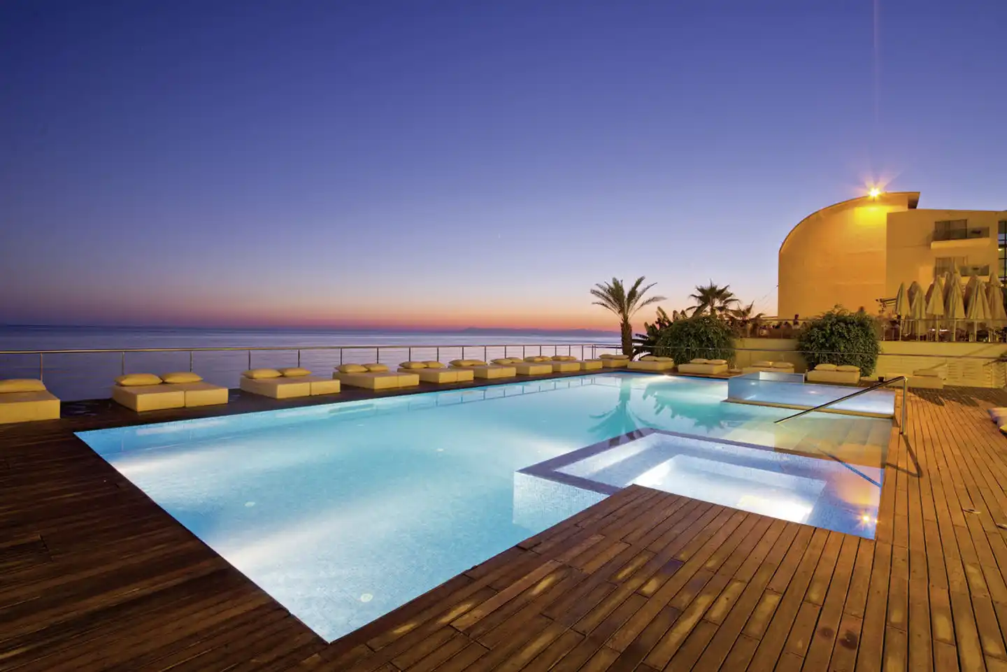 Yalihan Una Pool