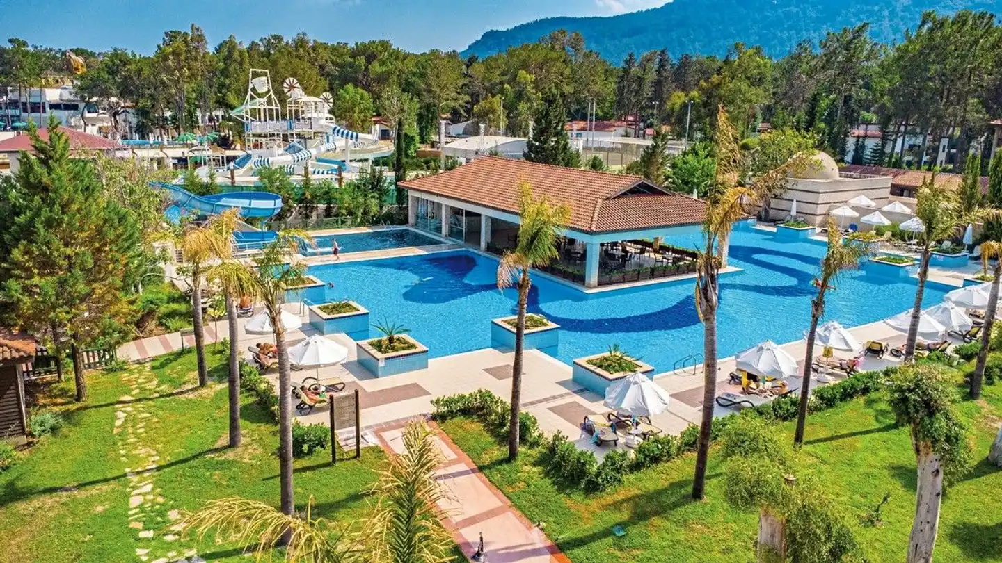 Champion Holiday Village Pool