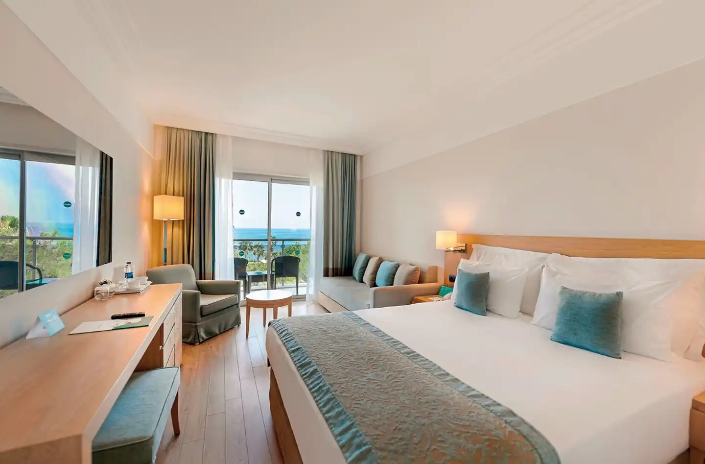 Turquoise Hotel Wohnbeispiel