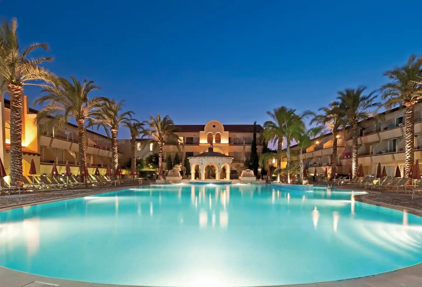 Napa Plaza Pool