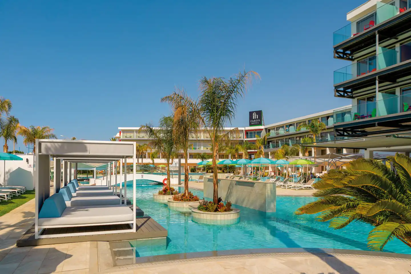 Faros Pool