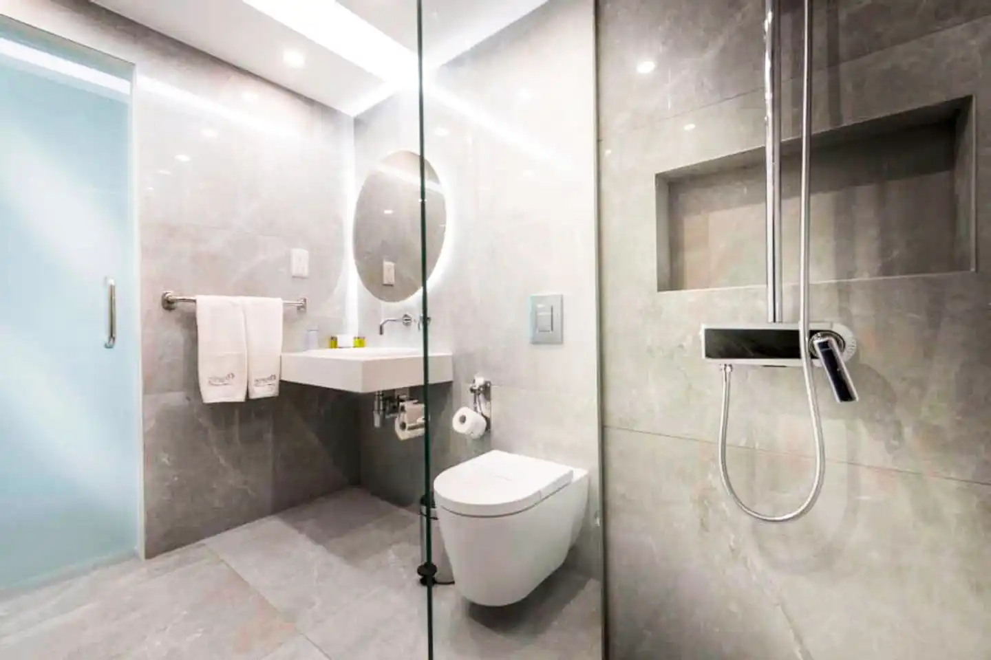 Pernera Beach Badezimmer