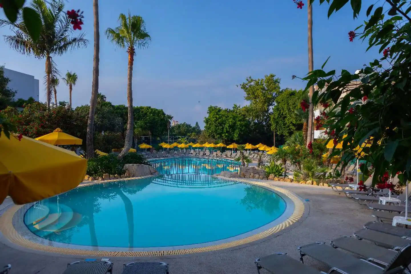 Mayfair Hotel Pool