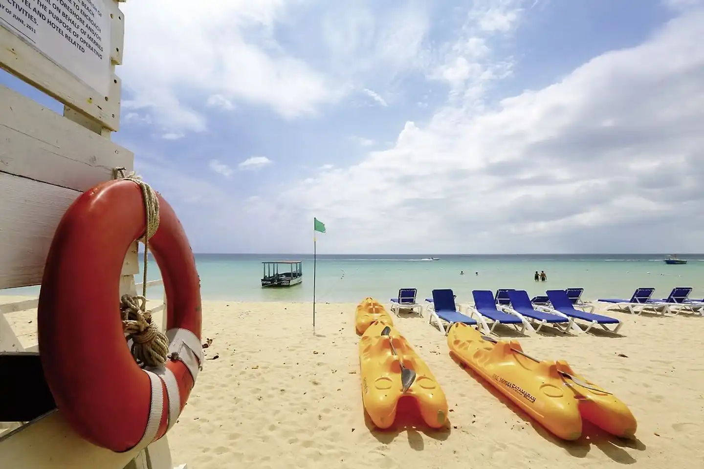Merril's Beach Resort Sport und Entertainment