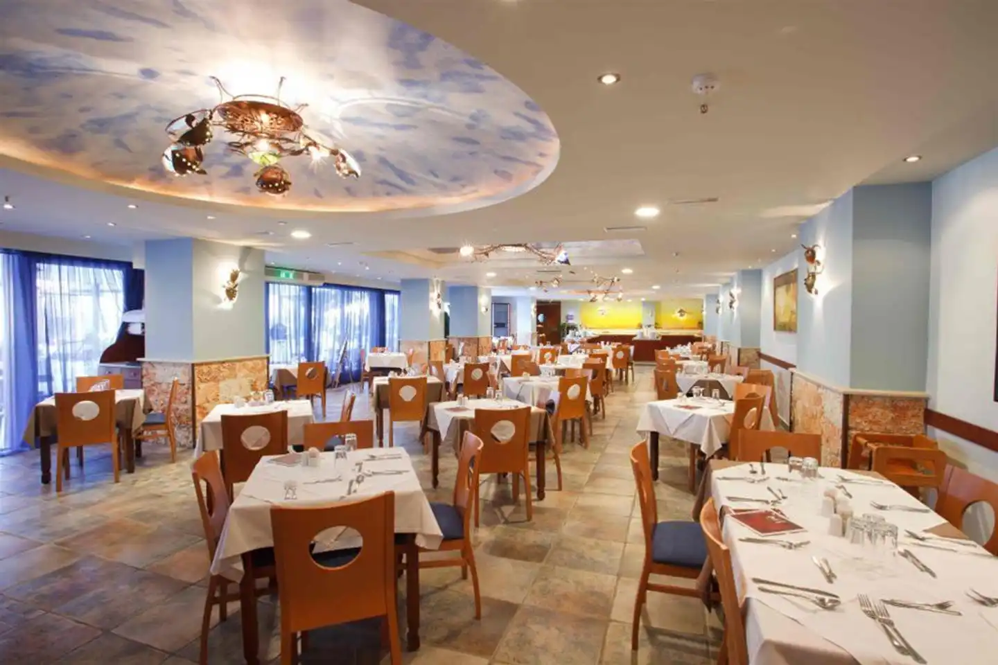 Alianthos Garden Restaurant