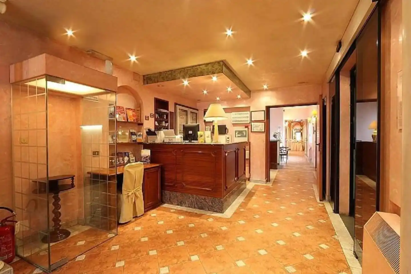 Alinari Lobby