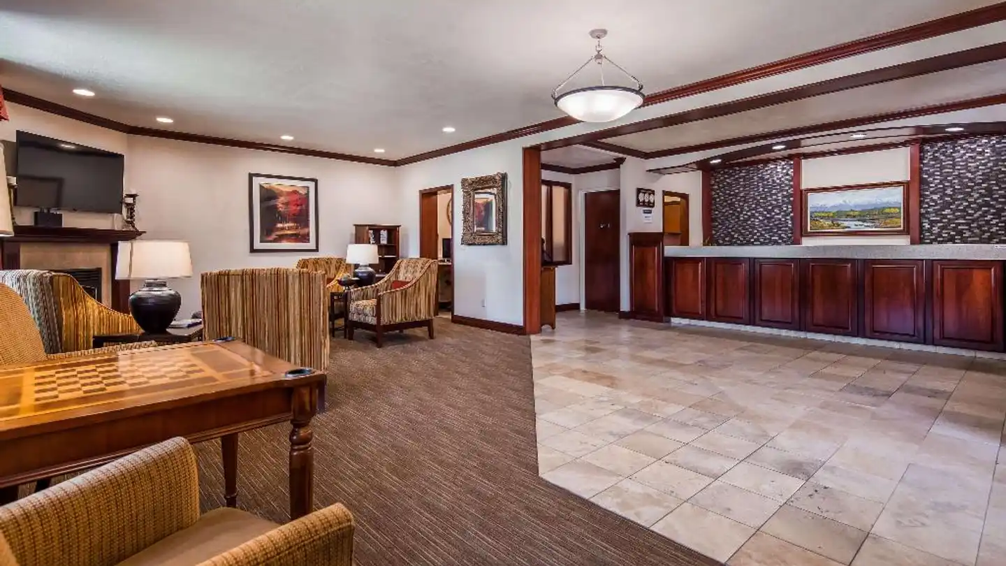 Best Western Plus Weston Inn Lobby