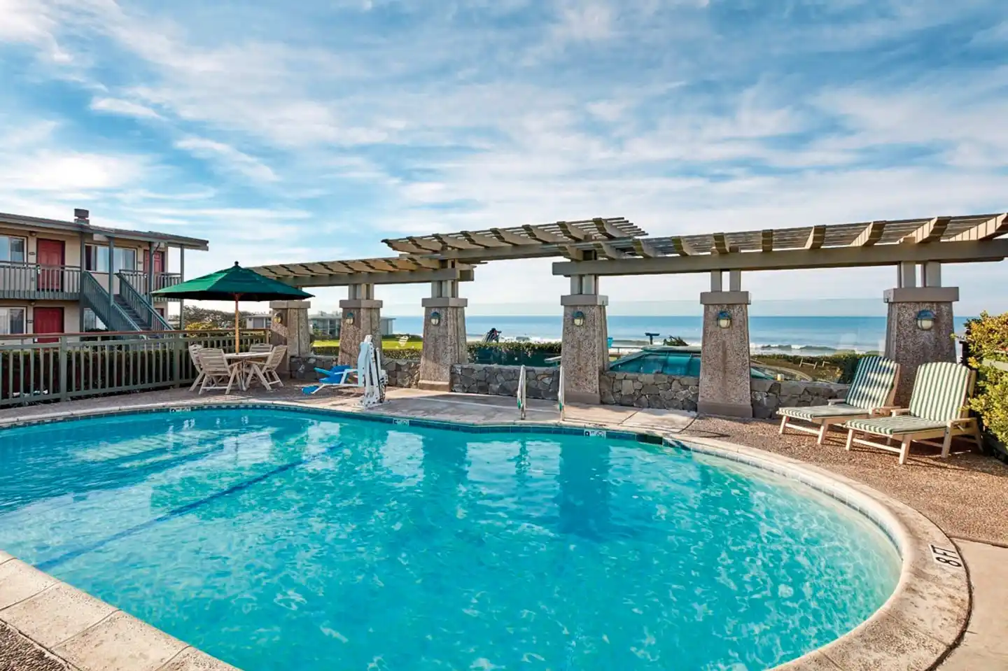Cavalier Oceanfront Resort Pool