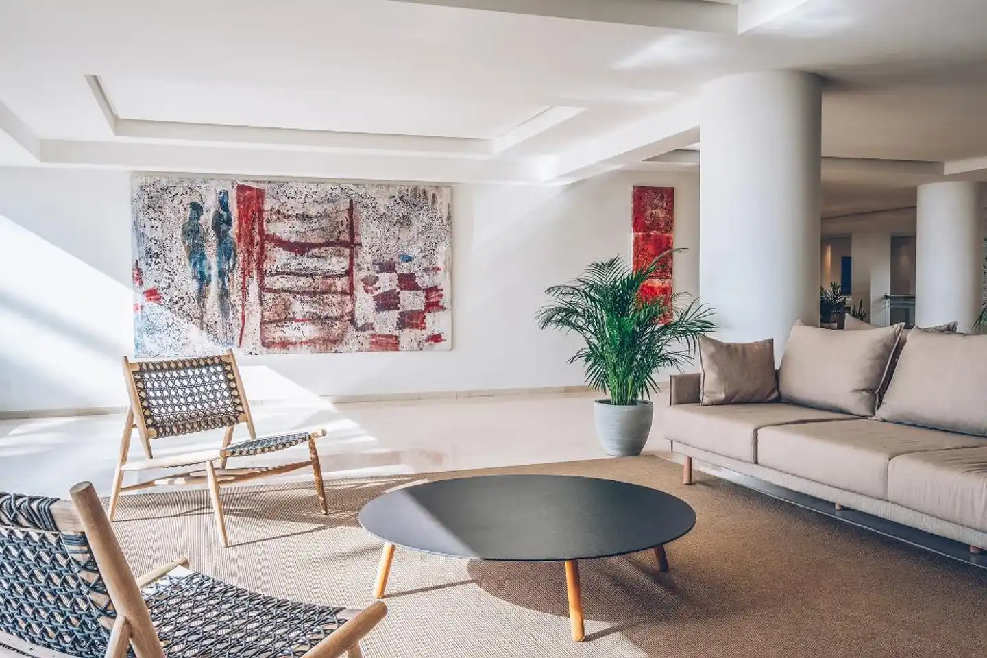 AYA Seahotel Lobby