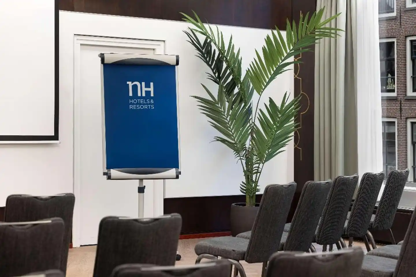NH Amsterdam Caransa Lobby