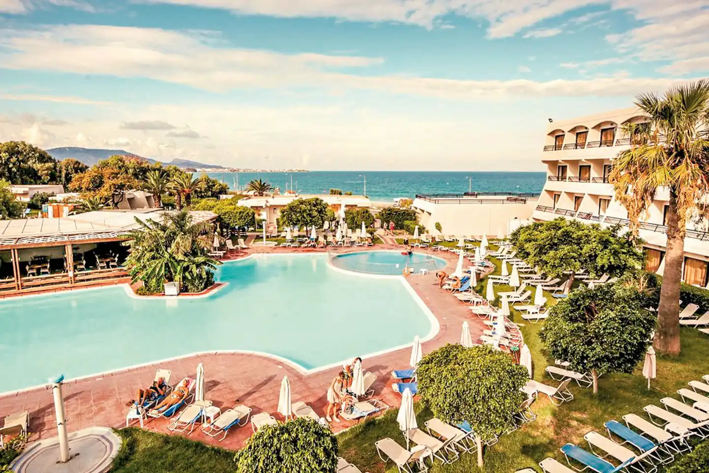 Sol by Meliá Cosmopolitan Rhodes Pool