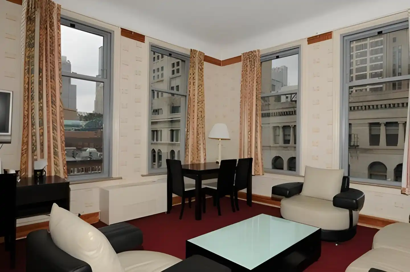 Congress Plaza Hotel Wohnbeispiel
