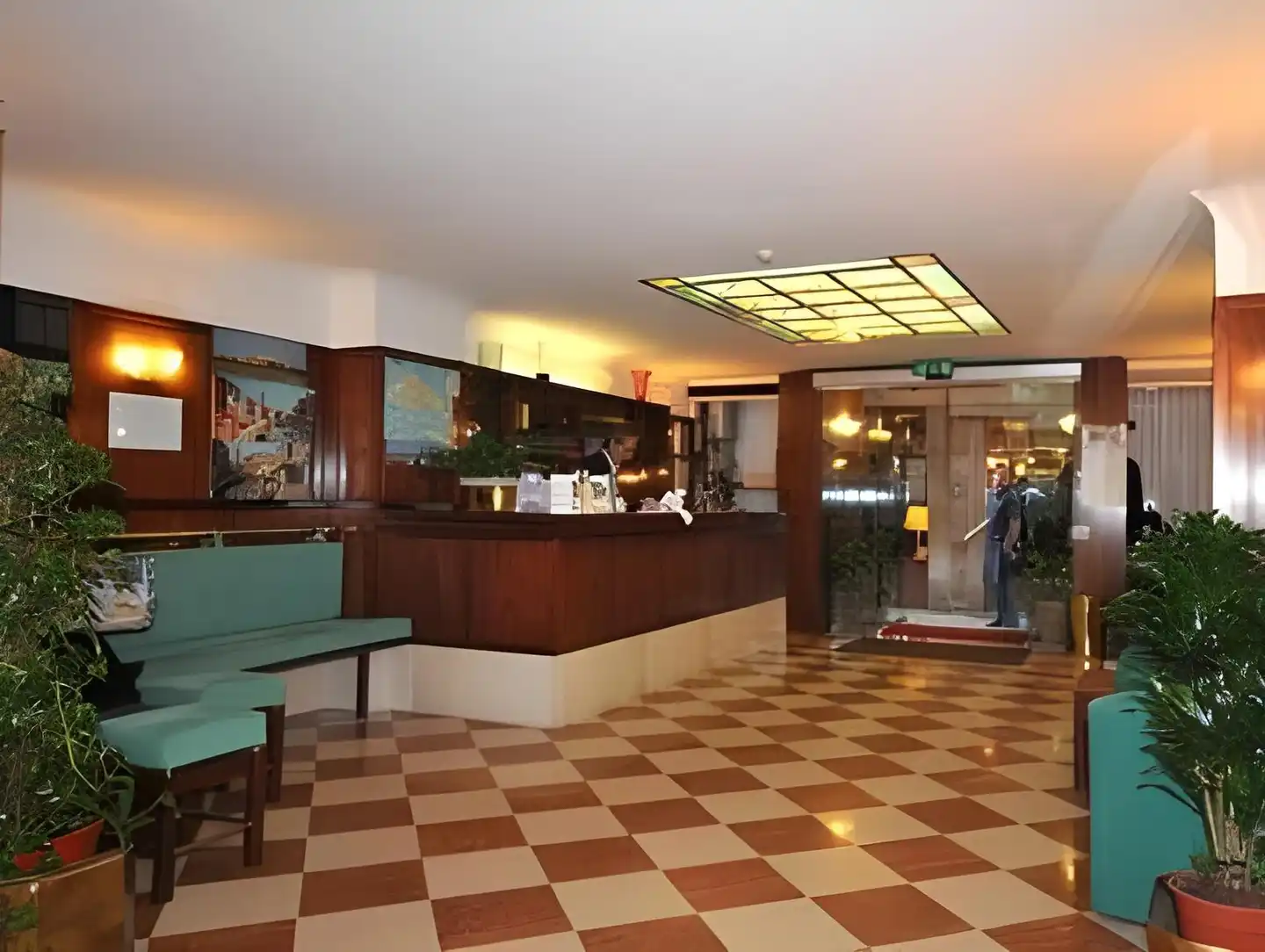 Comfort Hotel Diana Lobby