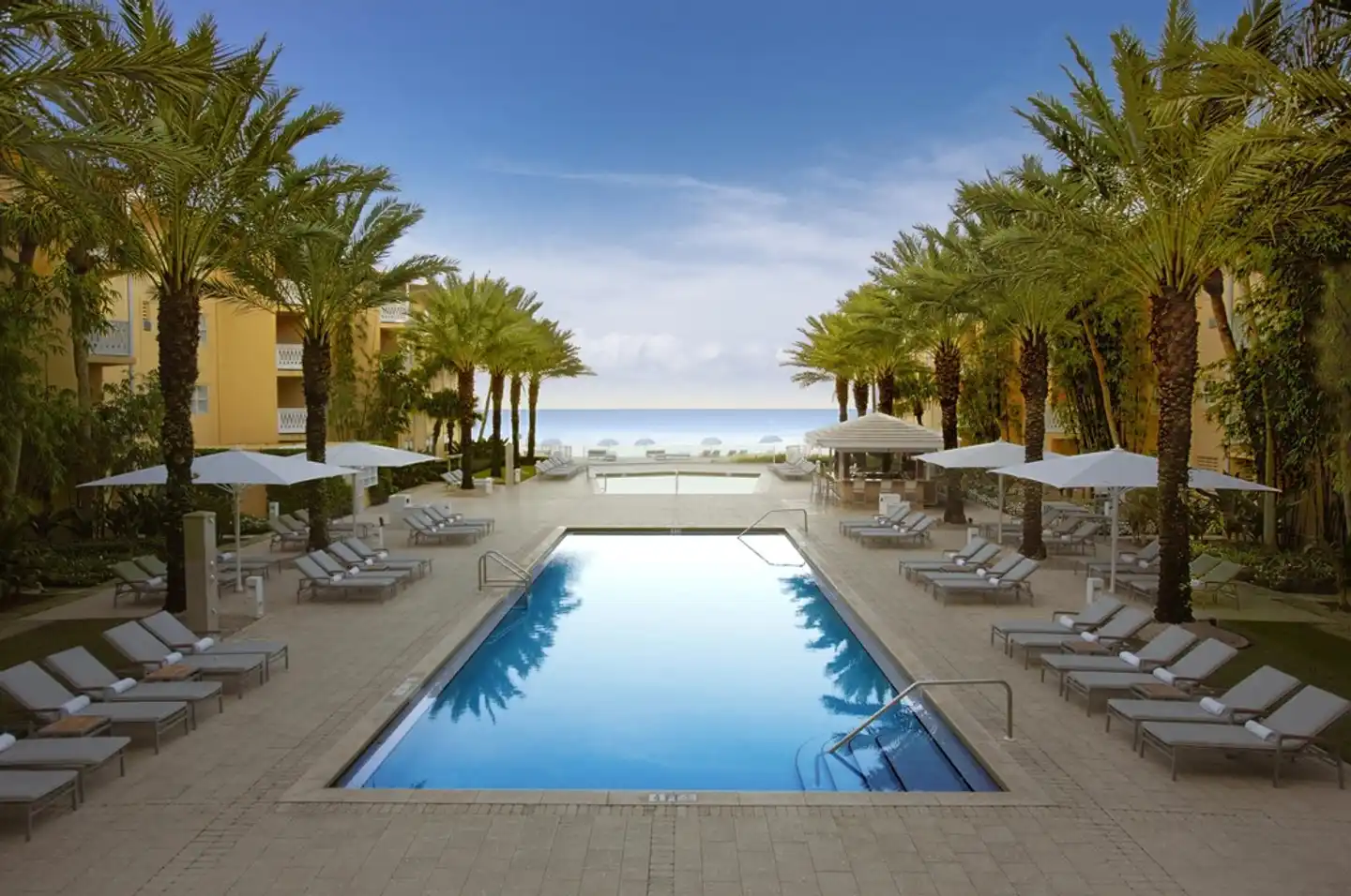 Edgewater Beach Hotel Pool