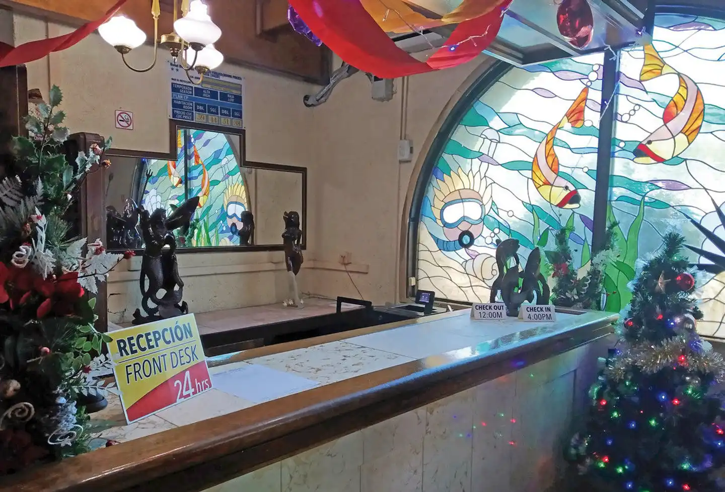 Dos Mares Bar