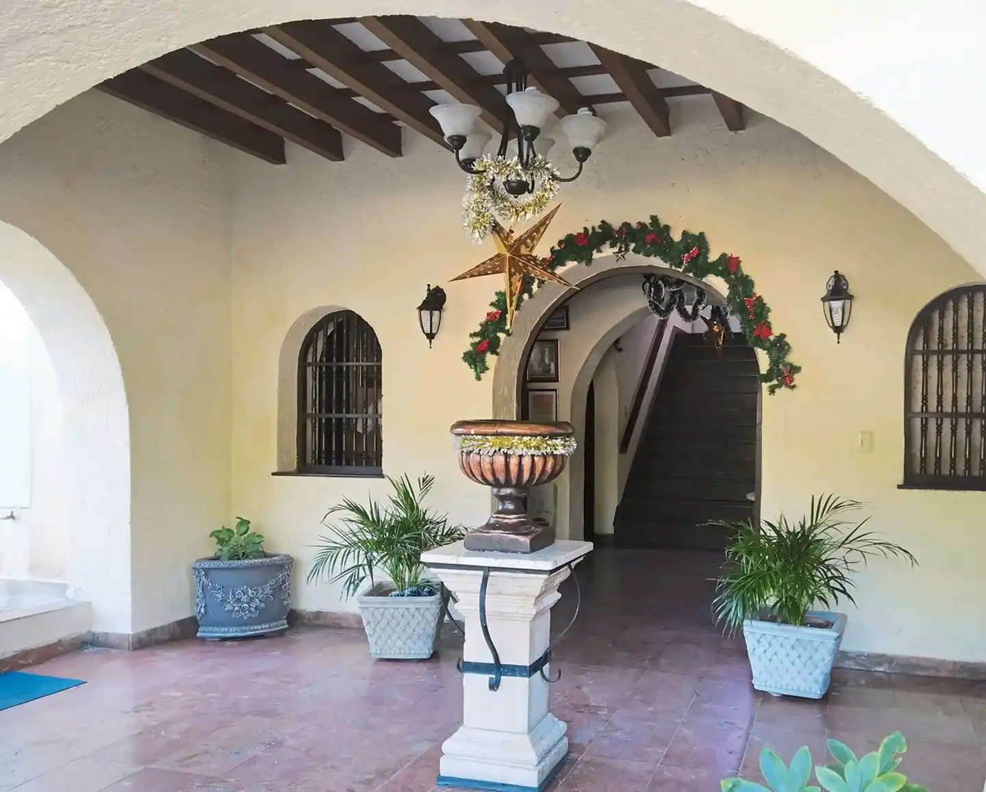 Dos Mares Lobby