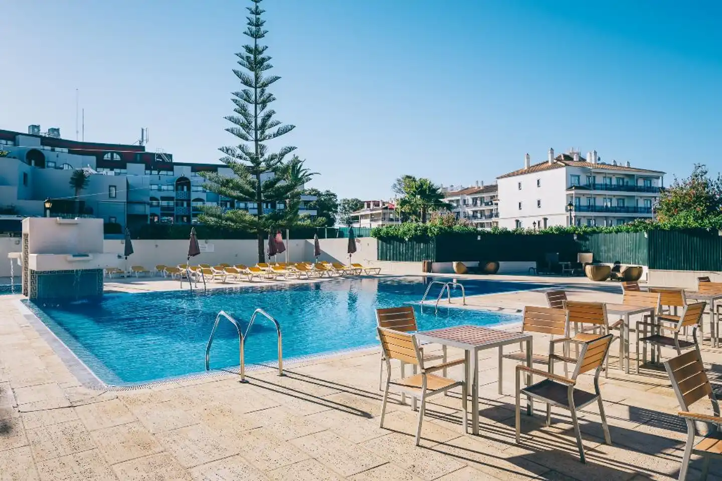 Grand Muthu Forte da Oura Pool