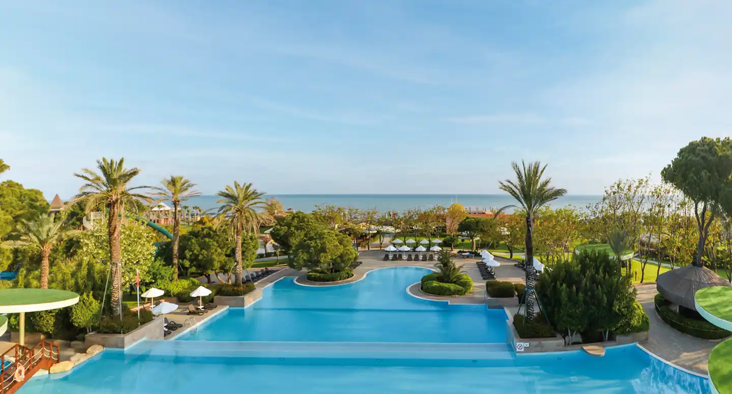 Gloria Verde Resort Pool