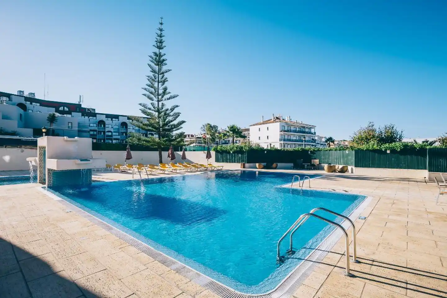 Grand Muthu Forte da Oura Pool